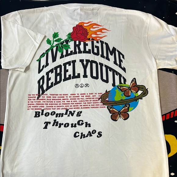 White Minimalist Short Sleeve Tee - Picture 5 of 9